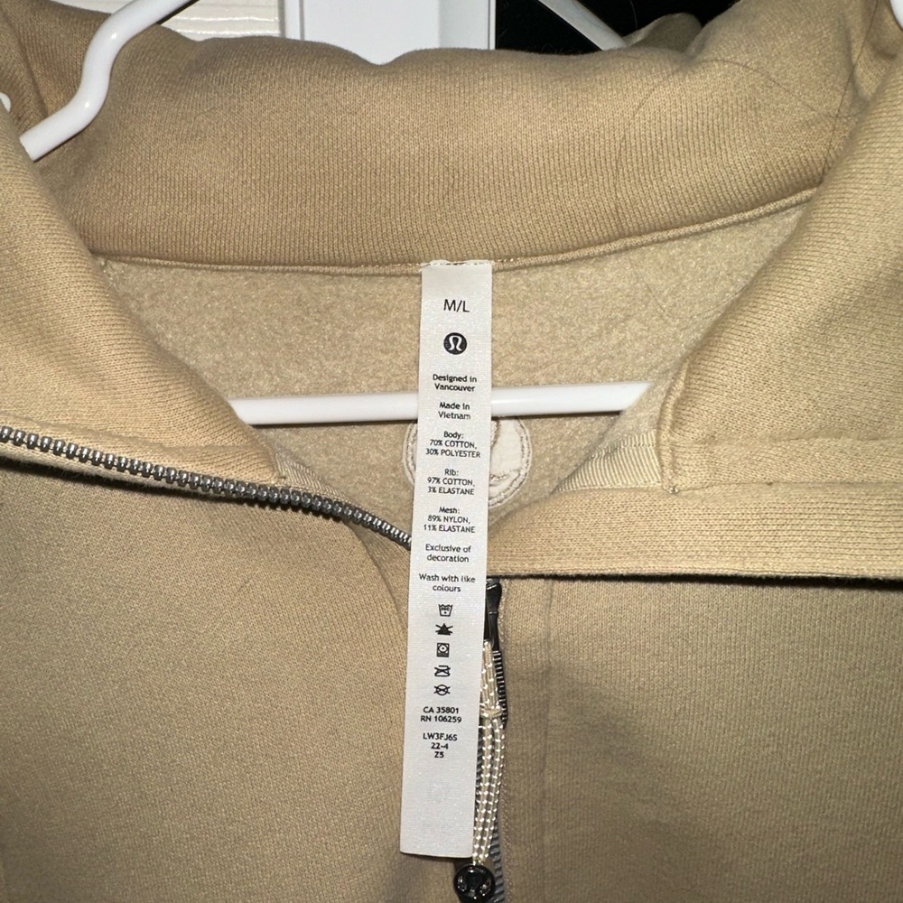 Lululemon scuba quarter zip with funnel collar neck